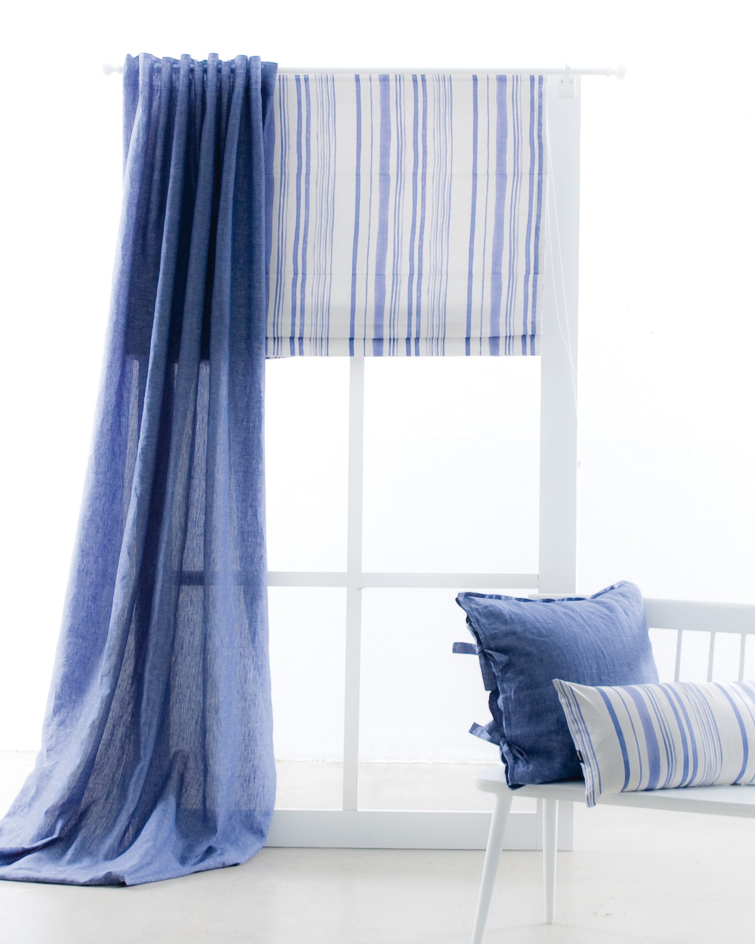 Roman blind Brush